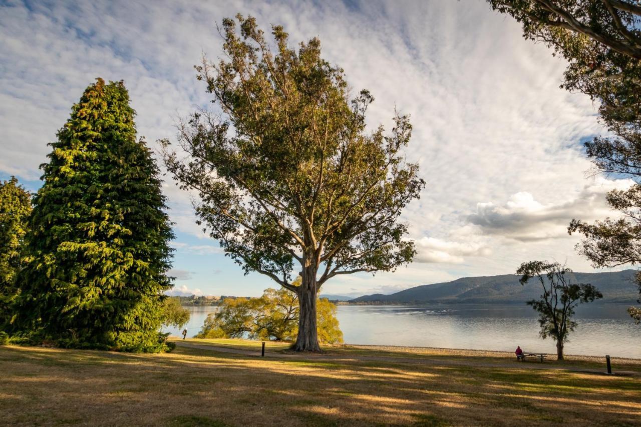 Hop, Skip And Jump To The Lake - Te Anau House Kültér fotó
